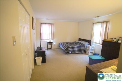 2703 Rolling Green Dr unit 703, MacUngie, PA 18062 - photo 6