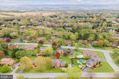 11111 Mahogany Dr, Hagerstown, MD 21742 - photo 2