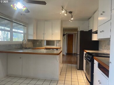 2620 23rd St, Springfield, OR 97477 - photo 6