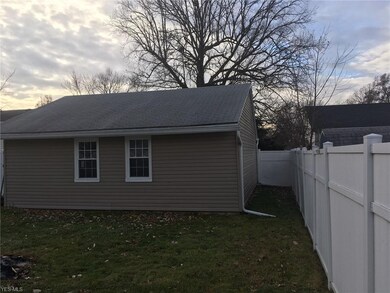 2153 E 39th St, Lorain, OH 44055 - photo 7