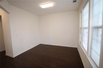 2729 Heathrow Dr, Lawrenceville, GA 30043 - photo 2