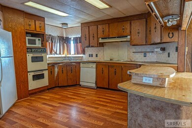 649 W 350 N, Blackfoot, ID 83221 - photo 7