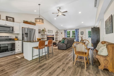 46-web-or-mls-75-stone-brooke-dr