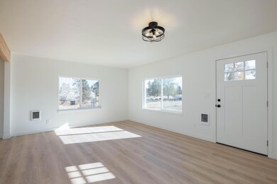 5625 SW Mcvey Ave, Redmond, OR 97756 - photo 6