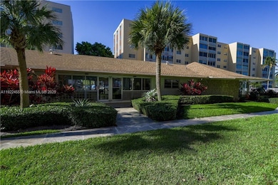 233 NE 14th Ave unit 402, Hallandale Beach, FL 33009 - photo 2