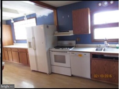 91 Castle Heights Ave, Pennsville, NJ 08070 - photo 4