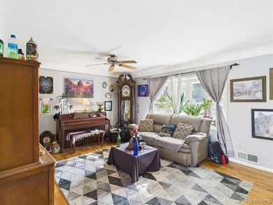 1256 W Rowland St, Flint, MI 48507 - photo 5