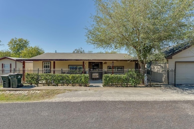 308 Regina Dr, Buda, TX 78610 - photo 2