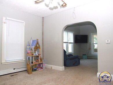 302 Highland Ave, Hoyt, KS 66440 - photo 5