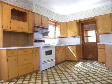 159 Whitney St, Ludlow, MA 01056 - photo 7