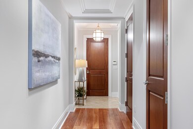 1G Gallery & Foyer