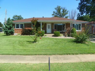 8411 Seaforth Dr 001