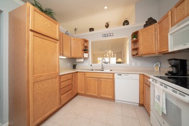1691_Linden_Trail_04