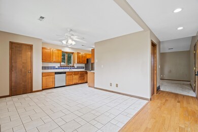 2002 Chapel Hill Rd, Columbia, MO r06