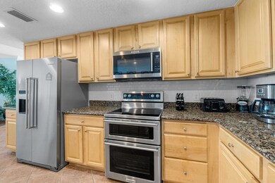 6-web-or-mls-17281-Front-Beach-Rd-908-5