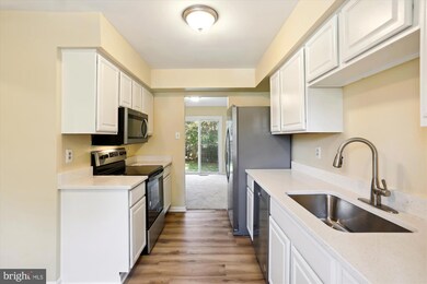 17509 Gallagher Way, Olney, MD 20832 - photo 5