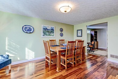 6. LivingRoom