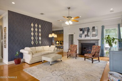 4-web-or-mls-103 Nappy Cir-4