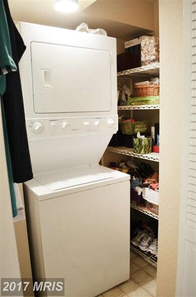 1952 Kennedy Dr unit 102, McLean, VA 22102 - photo 6