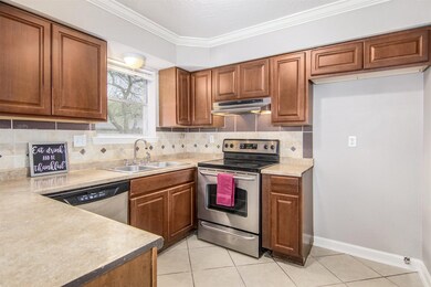 16203 Barcelona Dr, Friendswood, TX 77546 - photo 6