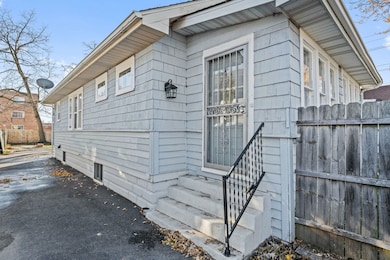 1109 Massena Ave, Waukegan, IL 60085 - photo 2