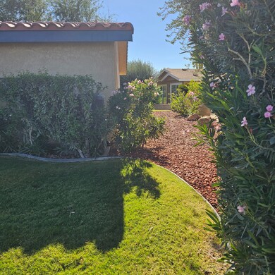 34521 Mesquite Tree Dr, Thousand Palms, CA 92276 - photo 6