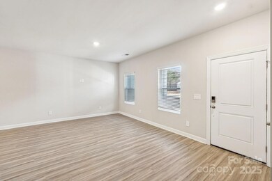 135 Utility Ln unit B, Mooresville, NC 28115 - photo 2