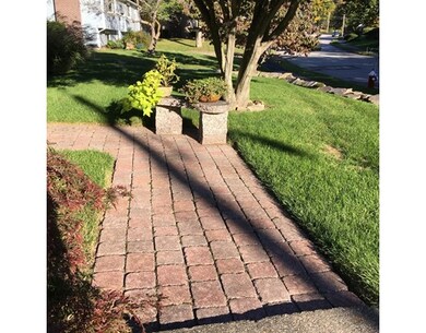 112 Bumble Bee Cir, Shrewsbury, MA 01545 - photo 3