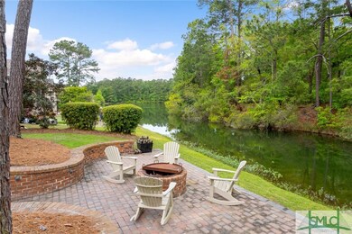 Private back yard! No neighbor behind you!