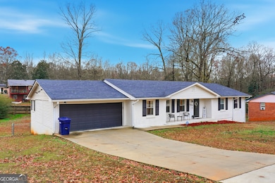 6642 Forestdale Ln, Douglasville, GA 30135 - photo 3