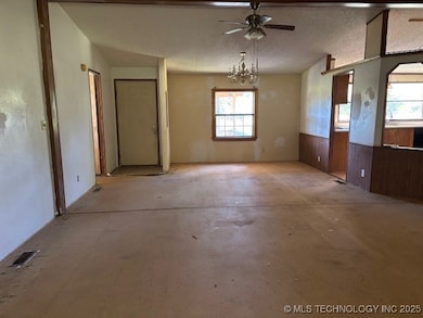 1825 NE 1070 Rd, Red Oak, OK 74578 - photo 5