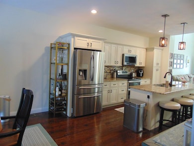 83 Trail Haven Dr, Londonderry, NH 03053 - photo 3