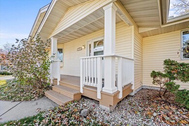 5364 Miracle Ln, Minnetonka, MN 55345 - photo 2