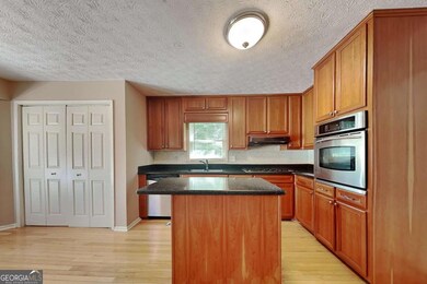 2990 Mountain Trace NE, Roswell, GA 30075 - photo 6