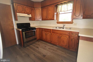 109 APT. B Huyard Ave, New Holland, PA 17557 - photo 7