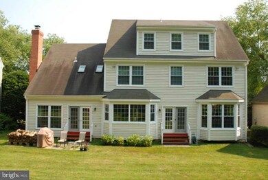 11413 Frances Green Dr, North Potomac, MD 20878 - photo 3