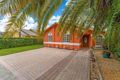 8101 SW 159th Ct, Miami, FL 33193 - photo 4