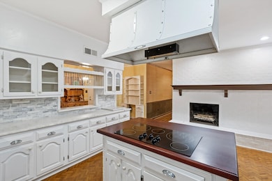 8181 Meadow Glen Dr, Germantown, TN 38138 - photo 3