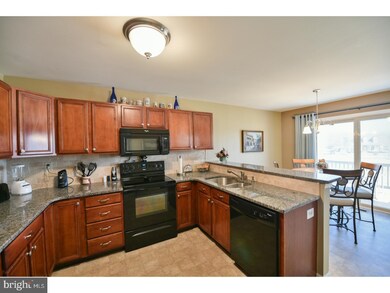 2406 Carriage Ln, Royersford, PA 19468 - photo 4