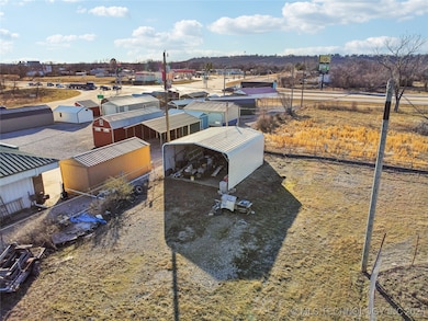 1503 5th St, Henryetta, OK 74437 - photo 7