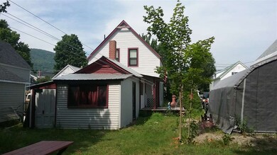 13 Pleasant St, Lincoln, NH 03251 - photo 4