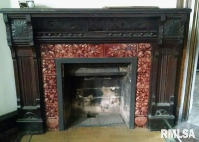 1426 Brady St, Davenport, IA 52803 - photo 3