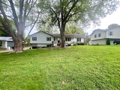 2546 S Brandon Ave, Springfield, MO 65809 - photo 2