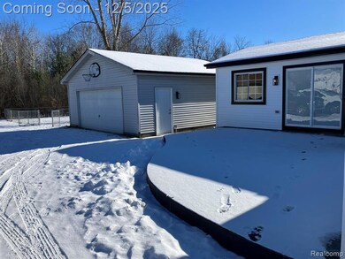 1604 Allen Rd, Kimball, MI 48074 - photo 6