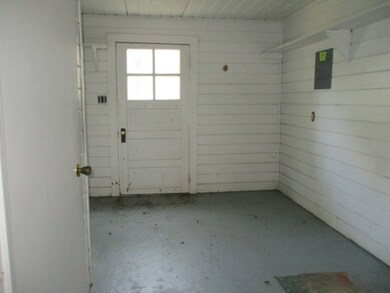 259 S Massey St, Barwick, GA 31720 - photo 4