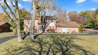 23500 Coventry Woods Ln, Southfield, MI 48034 - photo 7