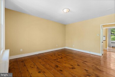 5 N Railroad Ave unit 2, Stockton, NJ 08559 - photo 3