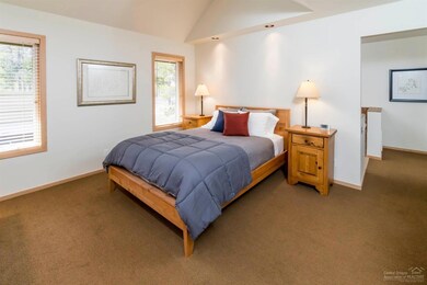 57867 Cinder Ln, Sunriver, OR 97707 - photo 5