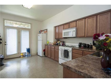 Kitchen. Floor 1