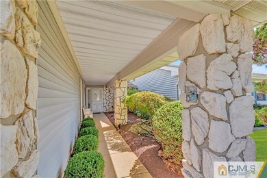 605 Madison Dr unit 605A, Monroe Township, NJ 08831 - photo 3